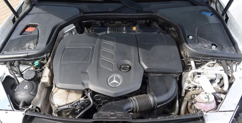 Mercedes-Benz Klasa E cena 159285 przebieg: 130000, rok produkcji 2019 z Trzebnica małe 781